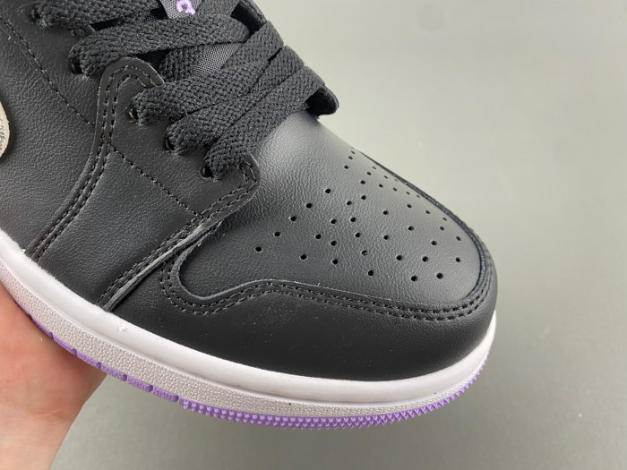 Air Jordan 1 Low SE 
