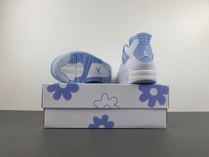 Wmns Air Jordan 4 Retro 