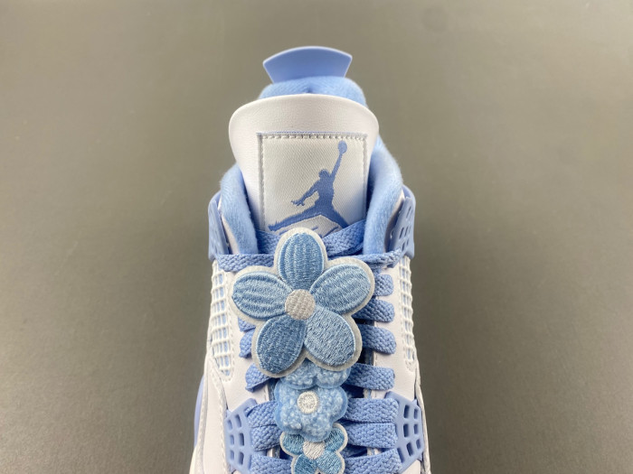 Wmns Air Jordan 4 Retro 