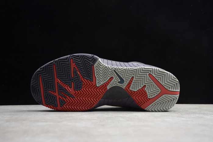 ZOOM KOBE 4 