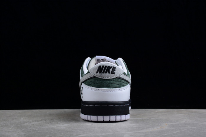 Nike SB Dunk Low "Kobe"