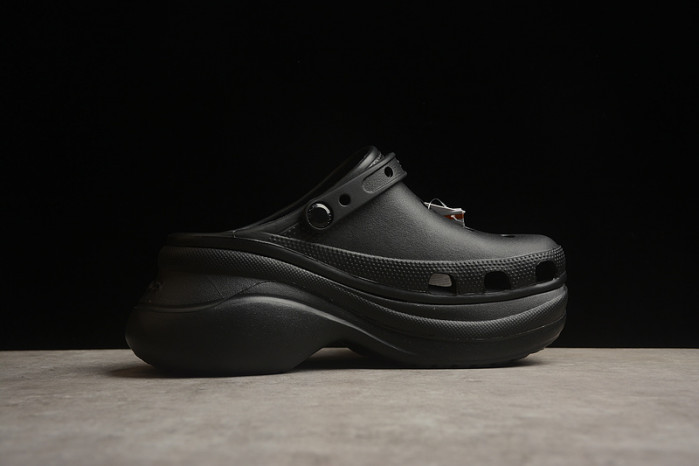 CROCS SCANDAL C00032