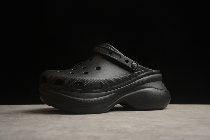 CROCS SCANDAL C00032