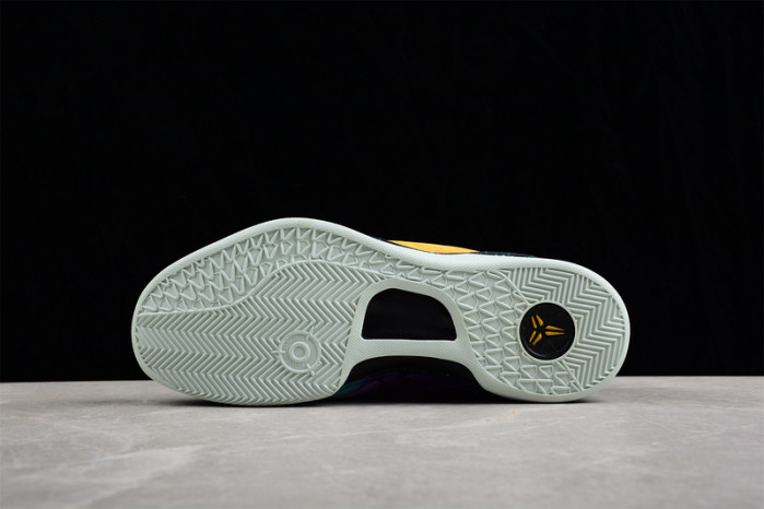 NIKE KOBE 8 SYSTEM 