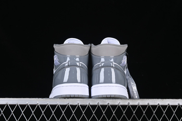 Air Jordan 1 Mid SE 