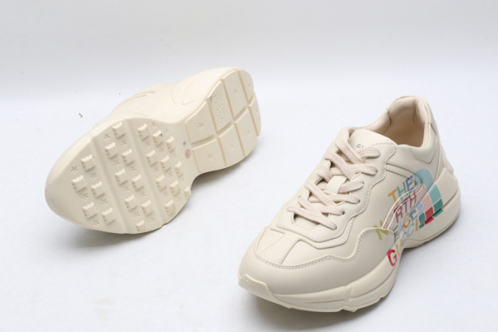 G*u*i* trainer sneaker108