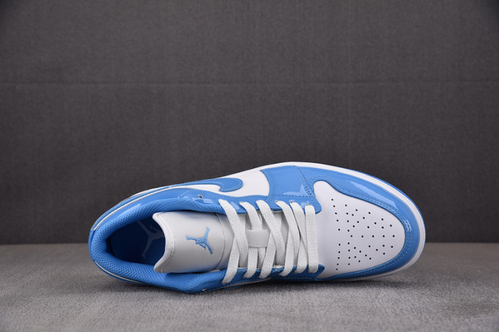 Air Jordan 1 Low 