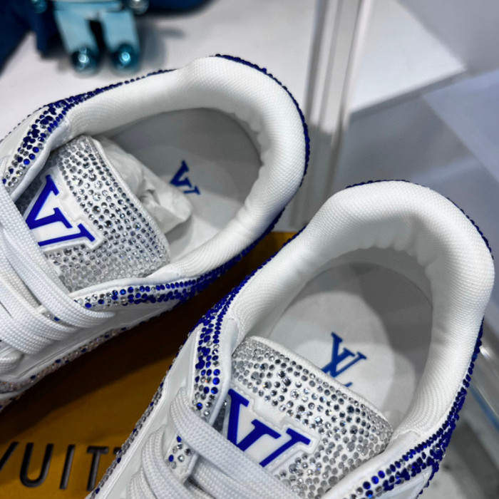 LV SNEAKER LV-000395