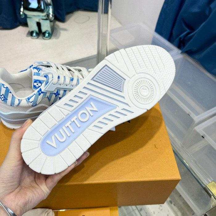 LV SNEAKER LV-000440