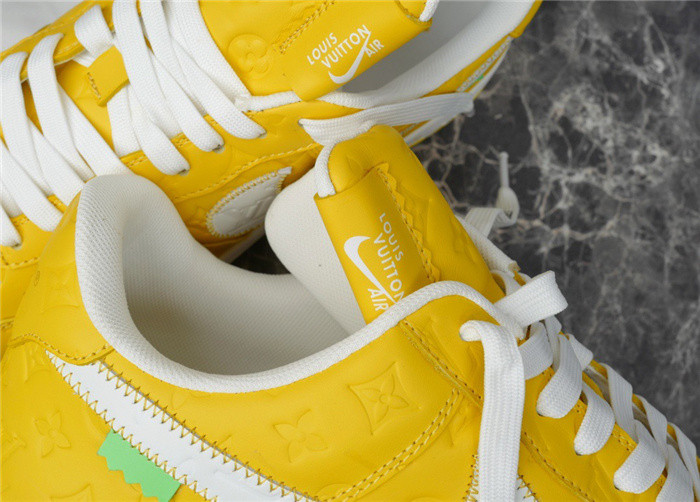 LV SNEAKER LV-000242