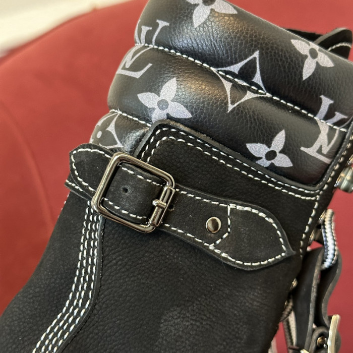LV BOOTS L000039