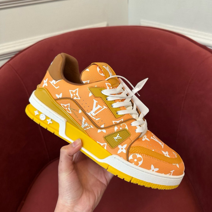 LV TRAINER SNEAKER LVT-000615