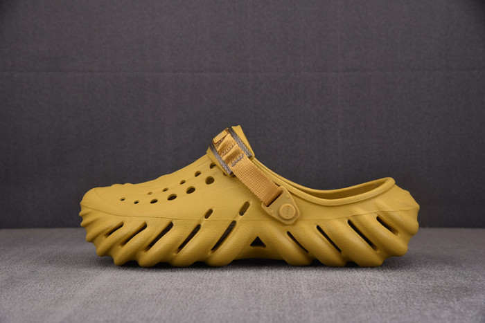 CROCS X SALEHE BEMBURY C00021
