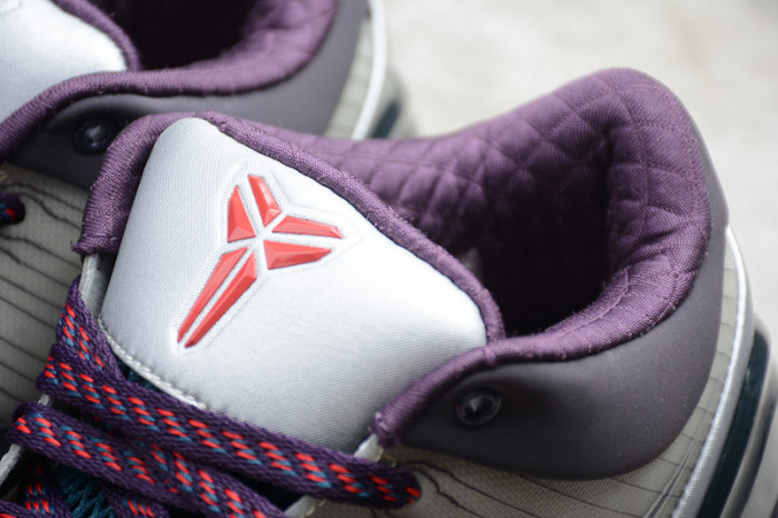 ZOOM KOBE 4 