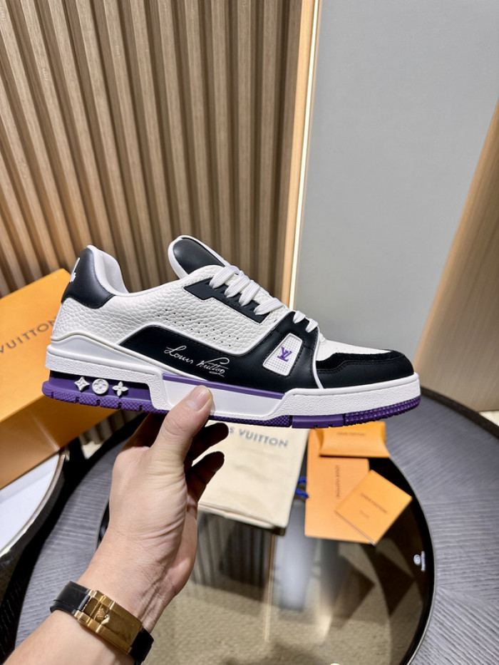 LV TRAINER SNEAKER LV-000567