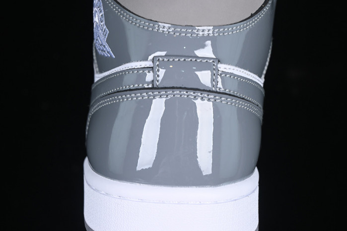 Air Jordan 1 Mid SE 