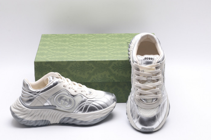 G*u*i* trainer sneaker115