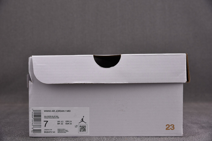 Air Jordan 1 Mid “UNC” BQ6472-141