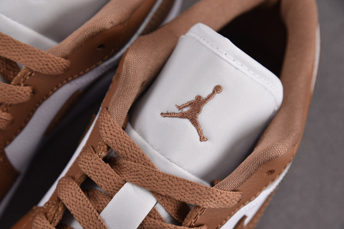 Wmns Air Jordan 1 Low 
