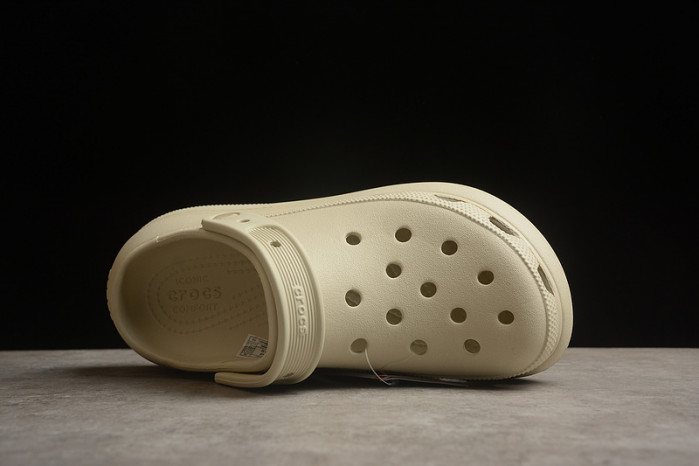 CROCS SCANDAL C00035