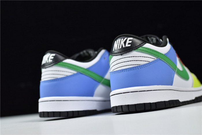 NIKE SB DUNK LOW GREEN STRIKE DD1503-106