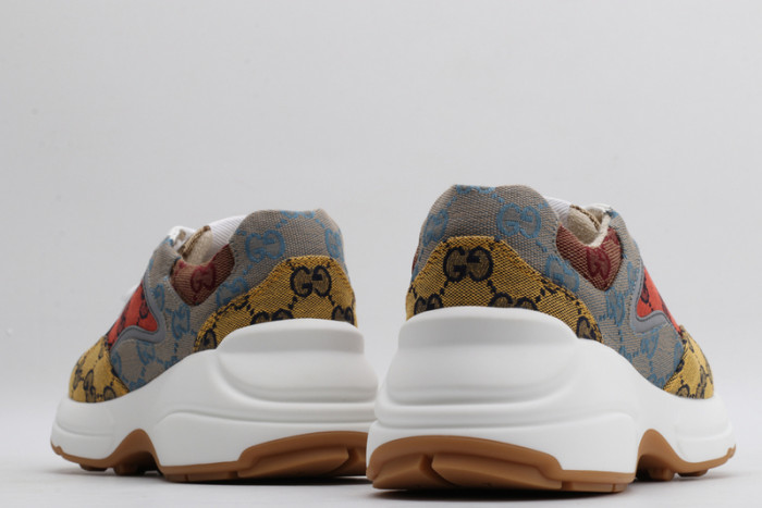 G*u*i* trainer sneaker1